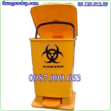 thùng rác y tế có nắp